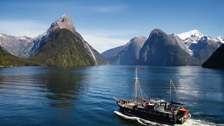 Escorted-&-Small-Group-Tours.png
