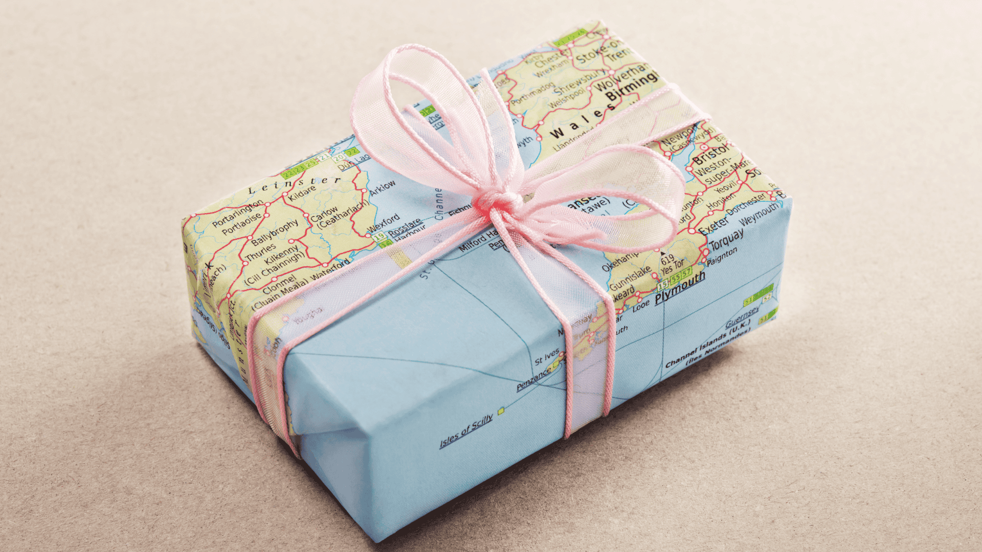 Travel-Inspired Gifts They'll Take Everywhere